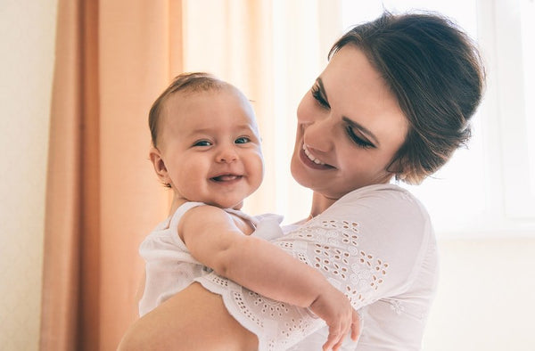 10 HELPFUL TIPS TO HELP GET BREASTFEEDING OFF TO A GOOD START - VOYA Organic Beauty