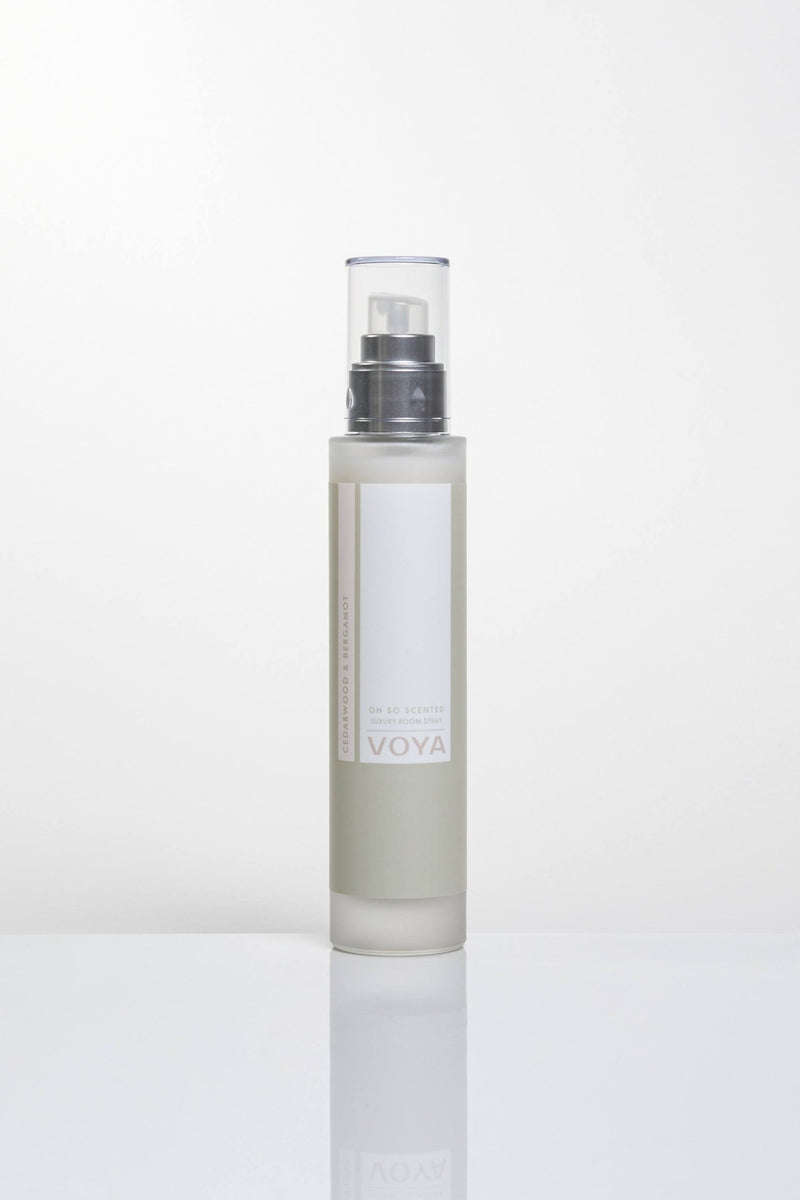 voya cedarwood and bergamot natural room spray air refresher